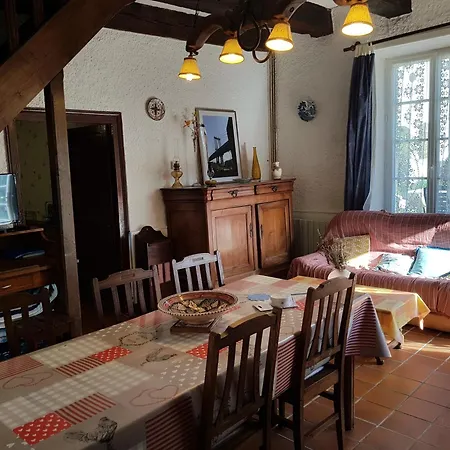 Holiday home Ferme Perigourdine Entre Foret Et Ponteyraud