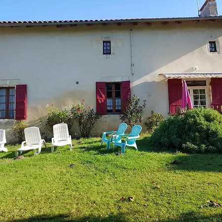 Holiday home Ferme Perigourdine Entre Foret Et