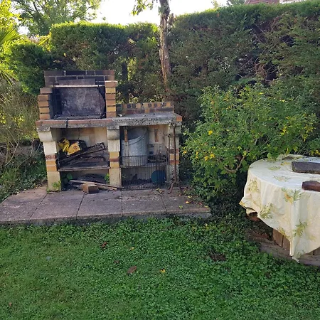 Holiday home Ferme Perigourdine Entre Foret Et *